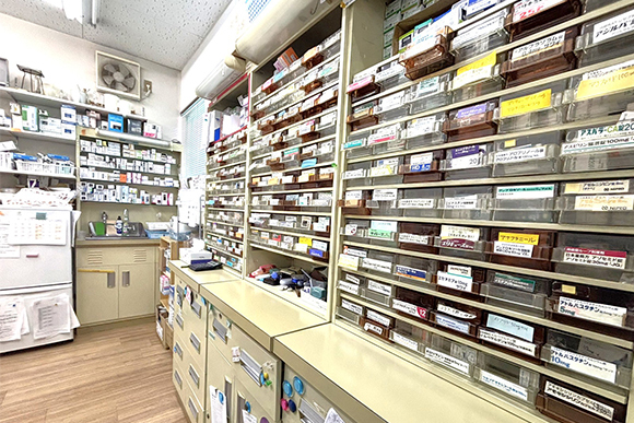 髙野薬局　調剤室